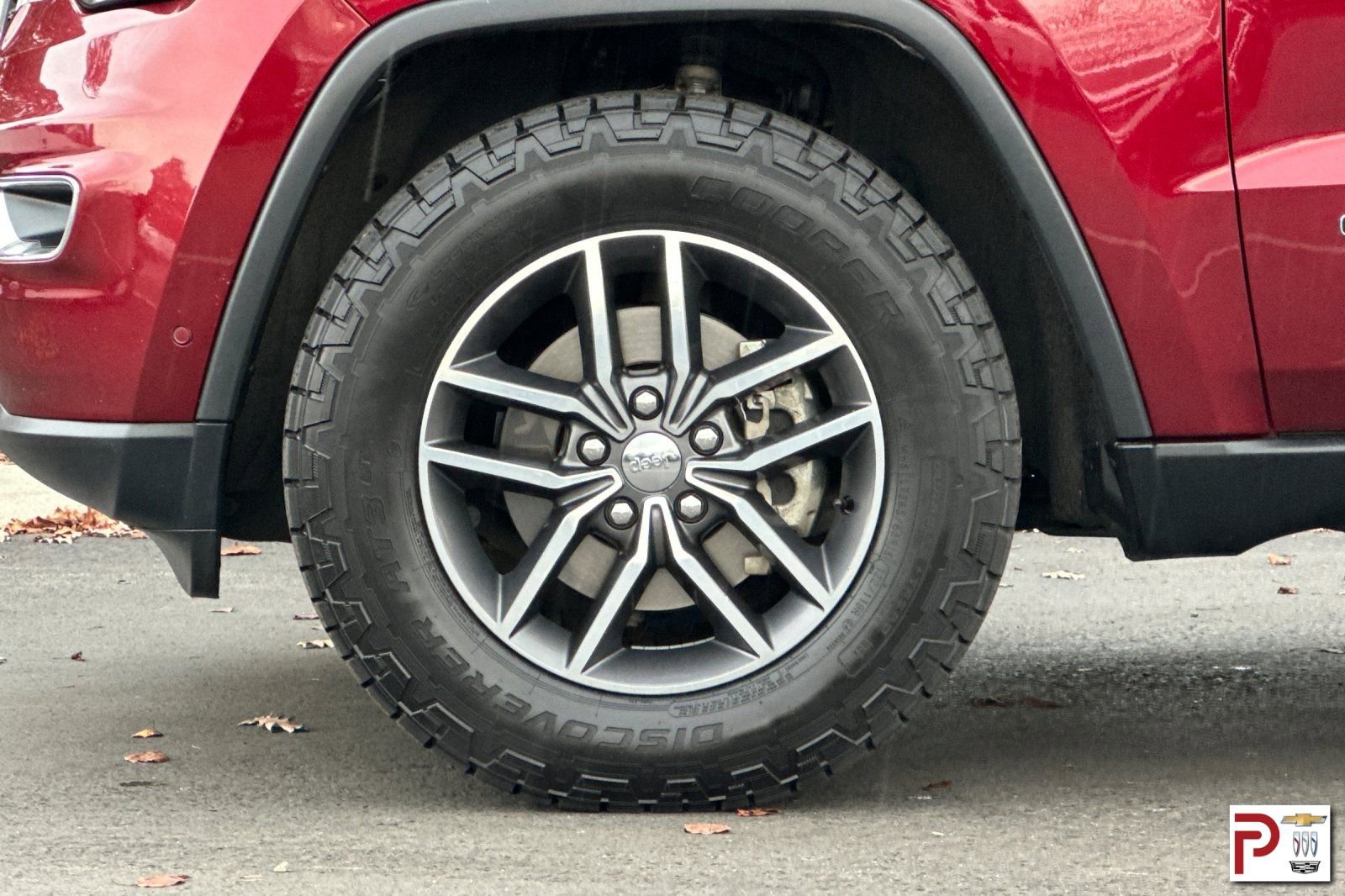 Used 2018 Jeep Grand Cherokee Limited w/ Luxury Group II image 35