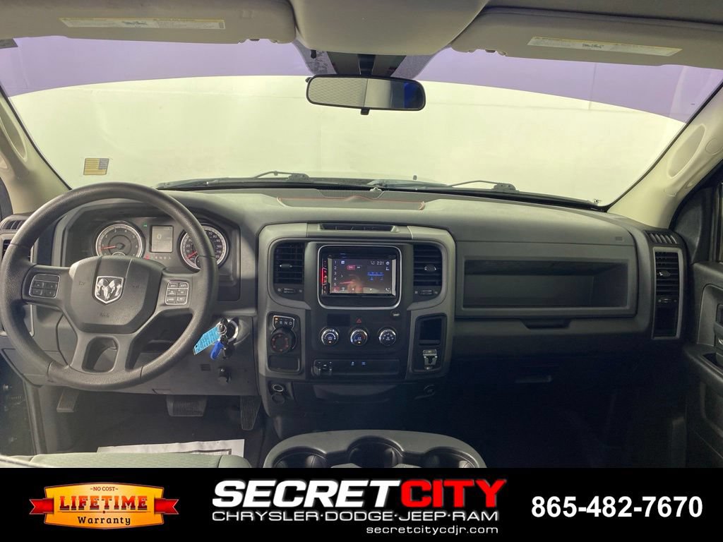Used 2016 RAM 1500 Express RWD image 26