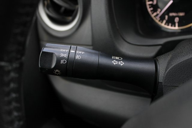 Used 2015 Nissan Versa Note SV w/ SV Appearance Package image 9