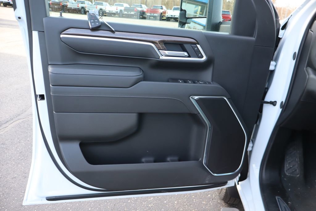 New 2026 Chevrolet Silverado 3500 LT w/ All Star Edition image 4