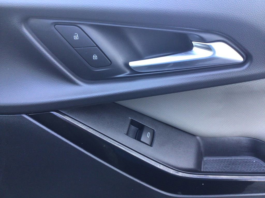 New 2026 Chevrolet Equinox LT w/ Convenience Package II image 13