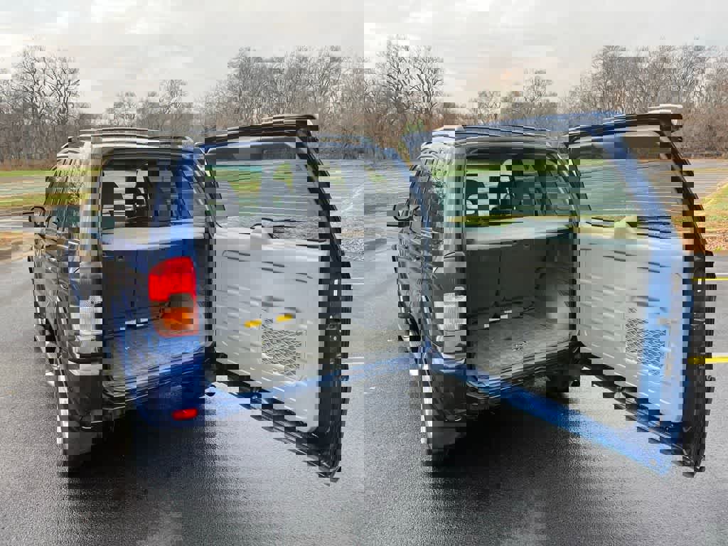 Used 2003 Toyota RAV4 4WD image 30