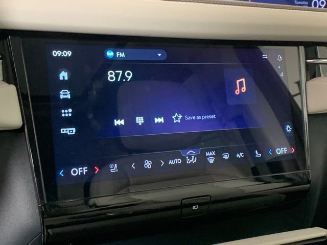 New 2025 Lincoln Navigator Reserve image 16