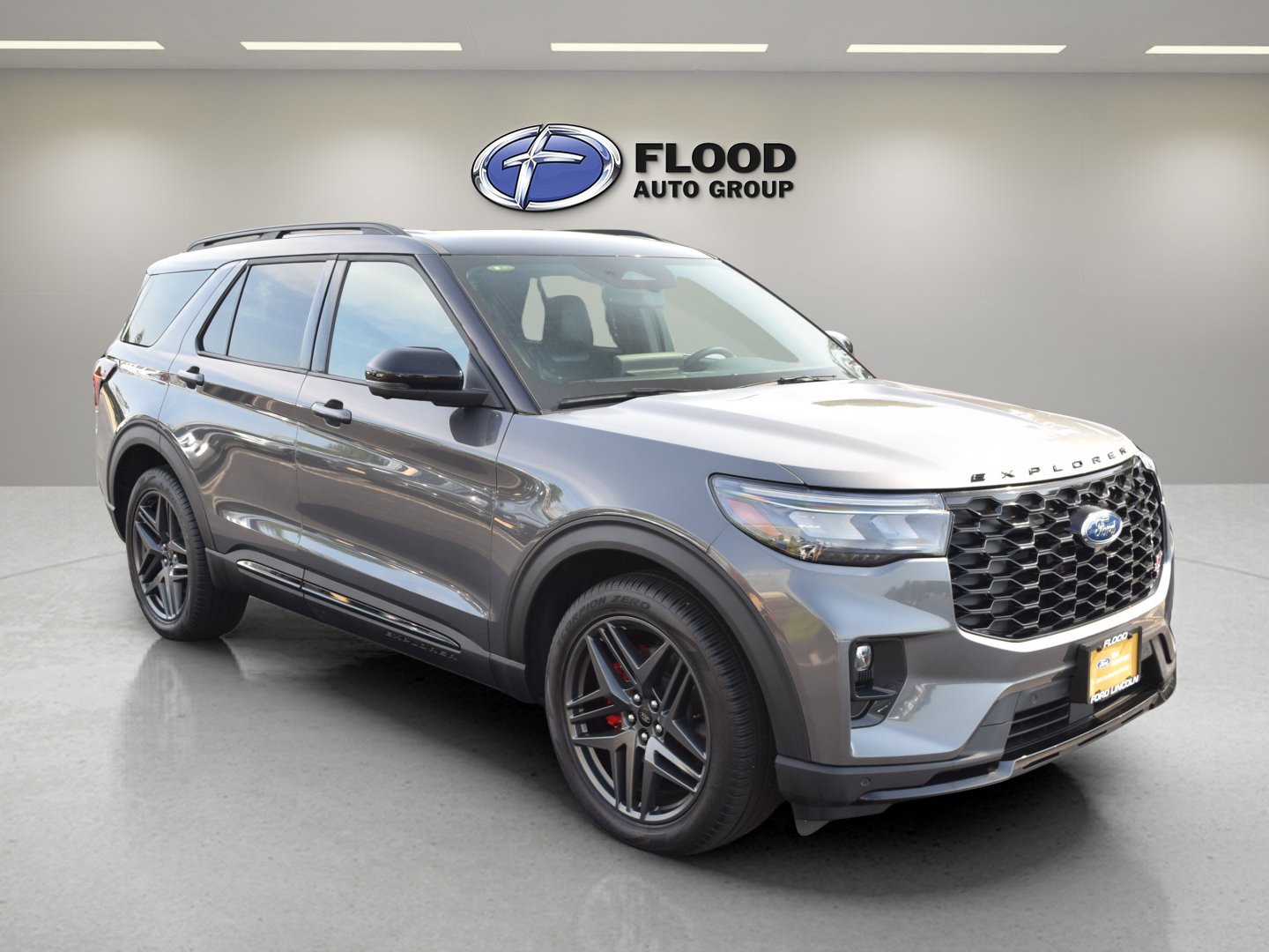 Used 2025 Ford Explorer ST w/ Sun And Sound Package AWD/4WD image 1