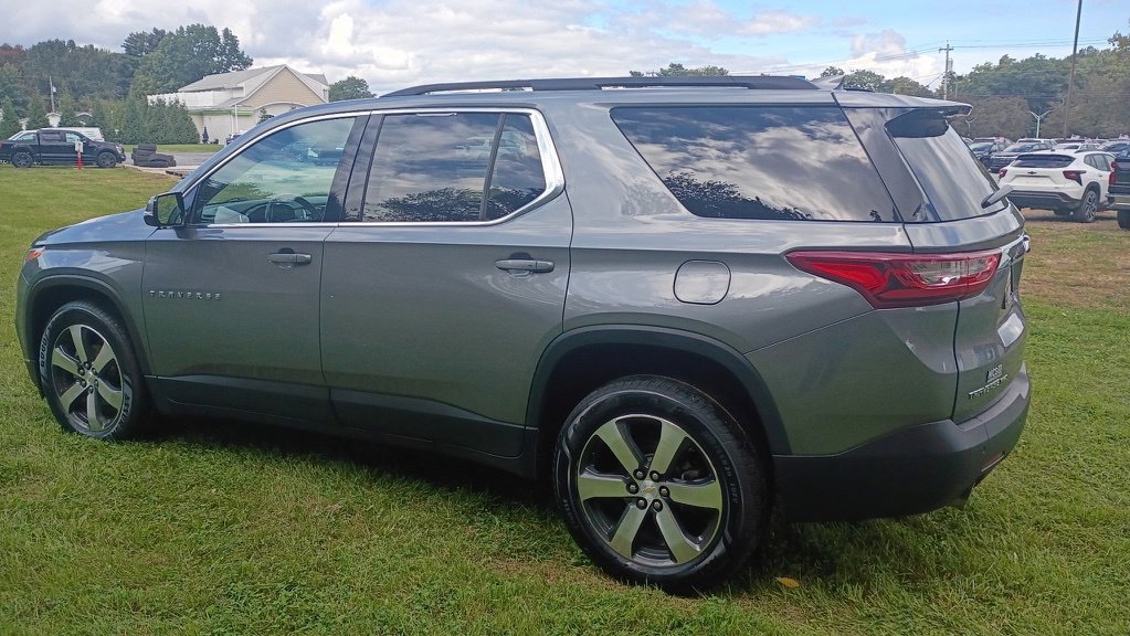 Used 2019 Chevrolet Traverse LT w/ LT Premium Package AWD/4WD image 5