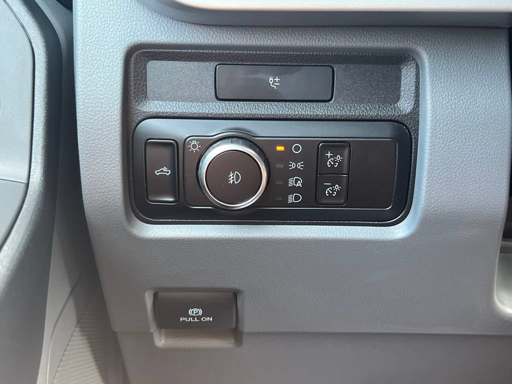 Used 2023 Ford F350 XL w/ 360-Degree Camera Package AWD/4WD image 30