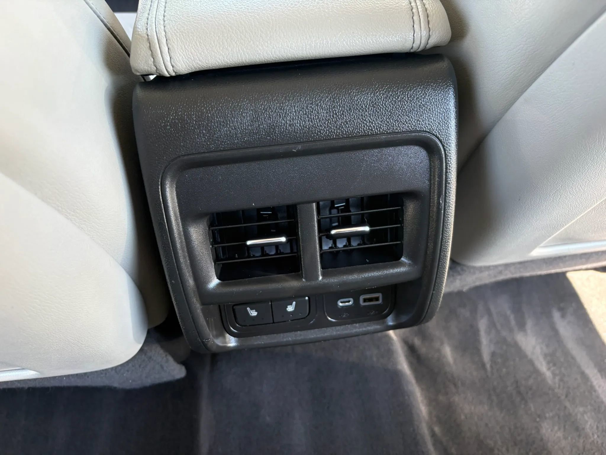 Used 2019 Cadillac XT4 Premium Luxury w/ Enhanced Visibility Package FWD image 21