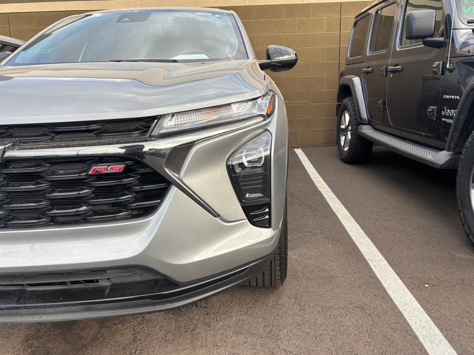 Used 2025 Chevrolet Trax RS w/ Sunroof Package FWD image 8
