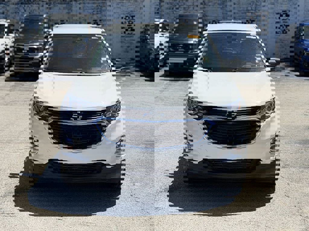 Used 2021 Chevrolet Equinox LS w/ LS Convenience Package FWD image 3