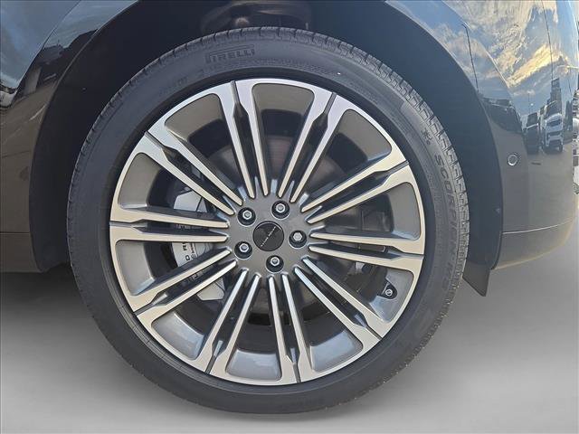 Used 2026 Land Rover Range Rover SE AWD/4WD image 24