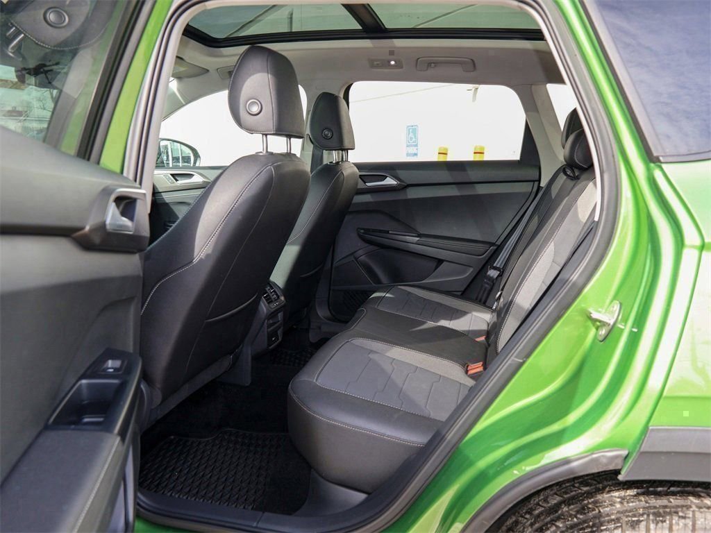 New 2025 Volkswagen Taos SE image 15