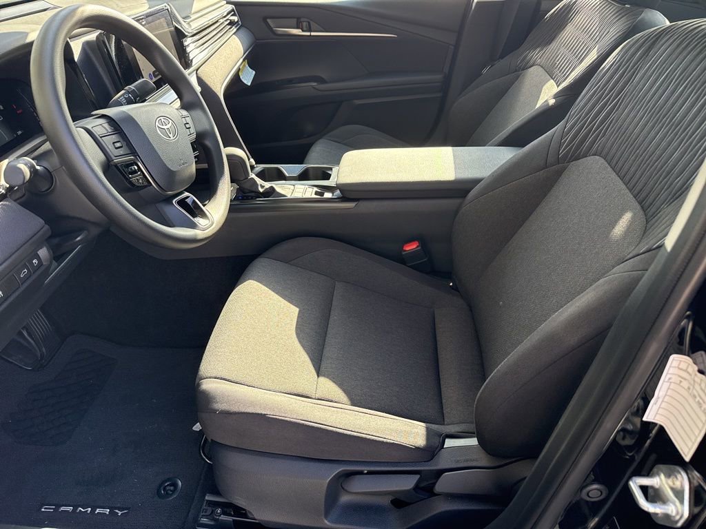 Used 2026 Toyota Camry LE image 5