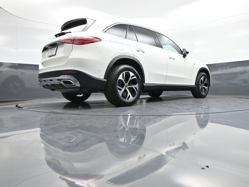 Used 2025 Mercedes-Benz GLC 350e 4MATIC image 34