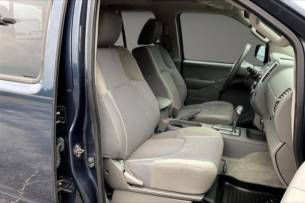 Used 2016 Nissan Frontier SV w/ SV Value Truck Package RWD image 33