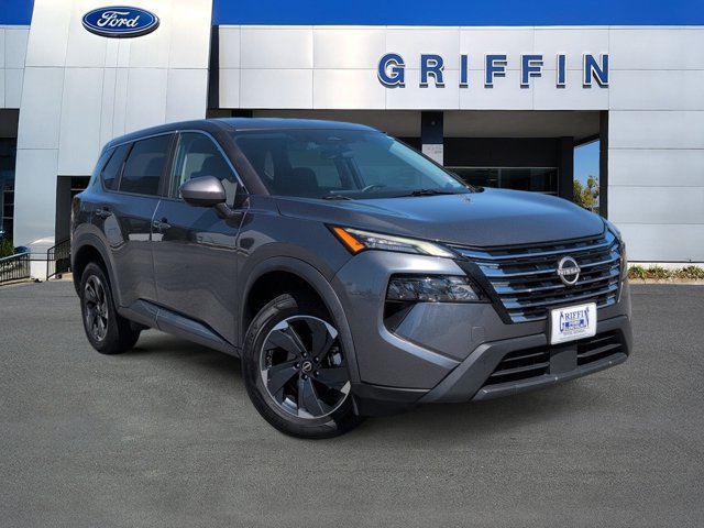 Used 2025 Nissan Rogue SV