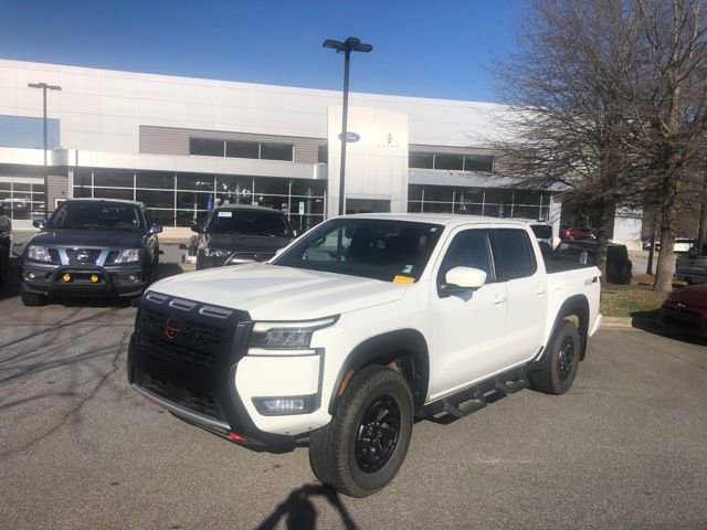 Used 2025 Nissan Frontier PRO-4X w/ Pro Convenience Package image 1