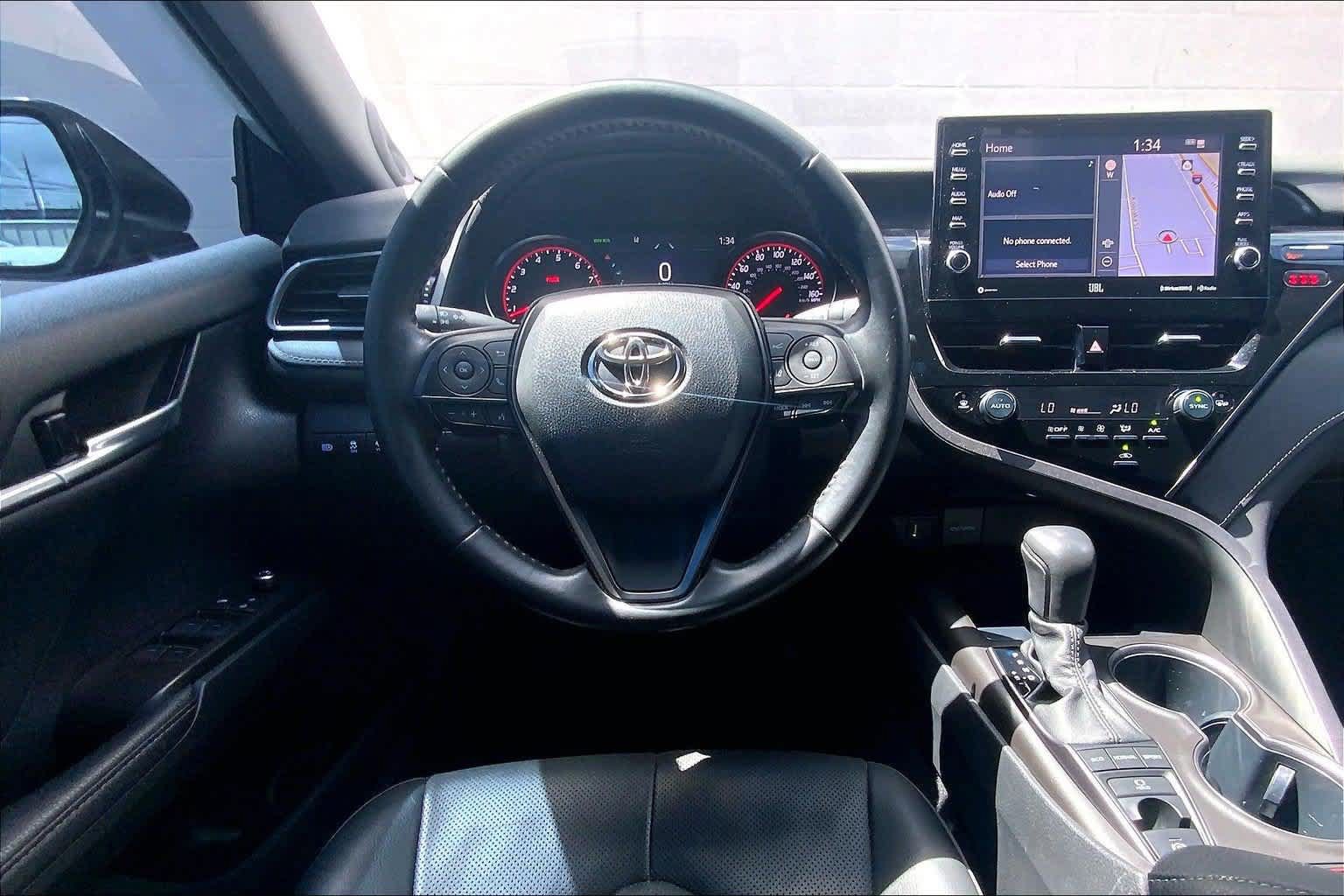 Used 2023 Toyota Camry XSE FWD image 14