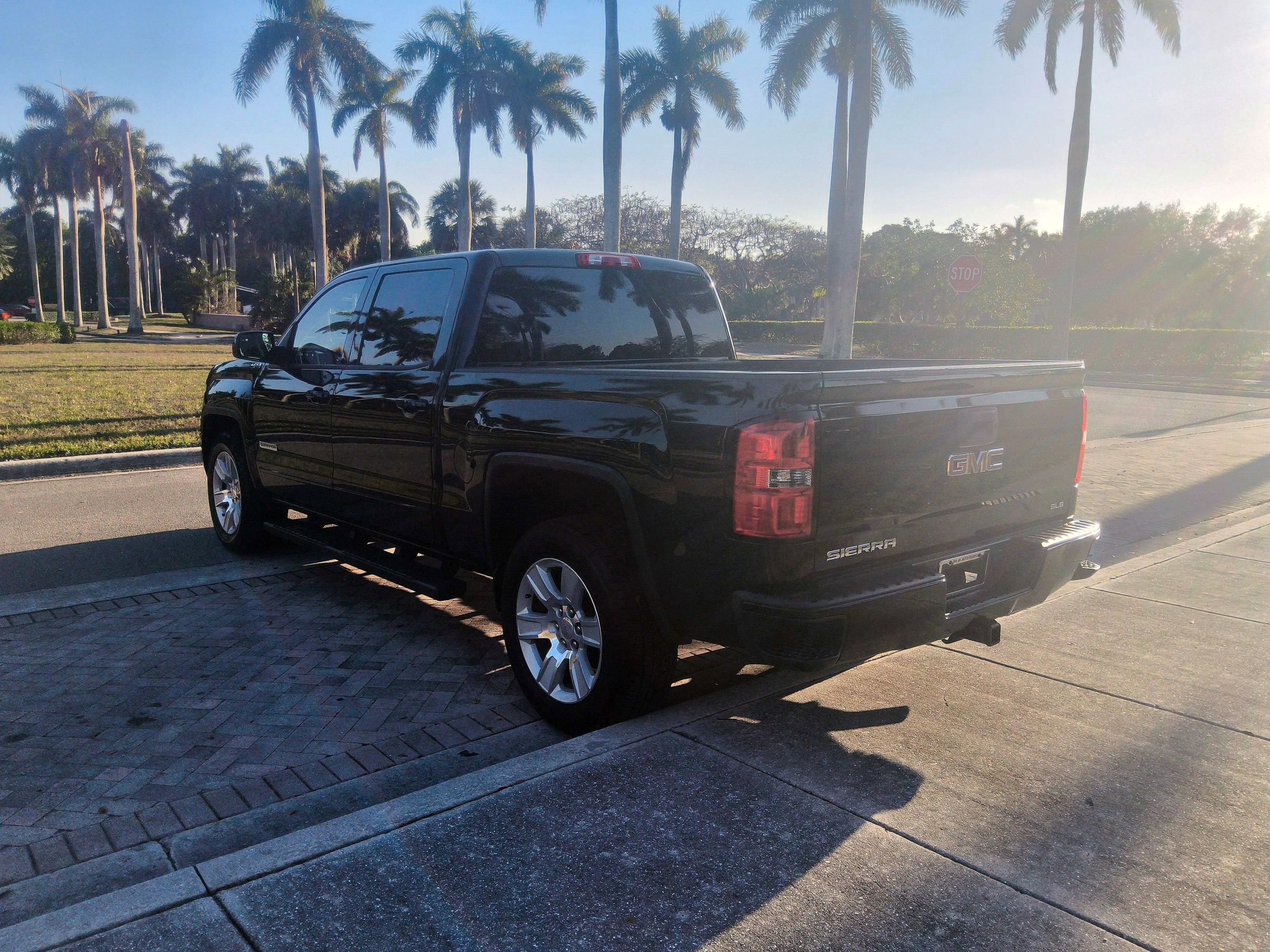 Used 2017 GMC Sierra 1500 SLE w/ SLE Value Package image 16