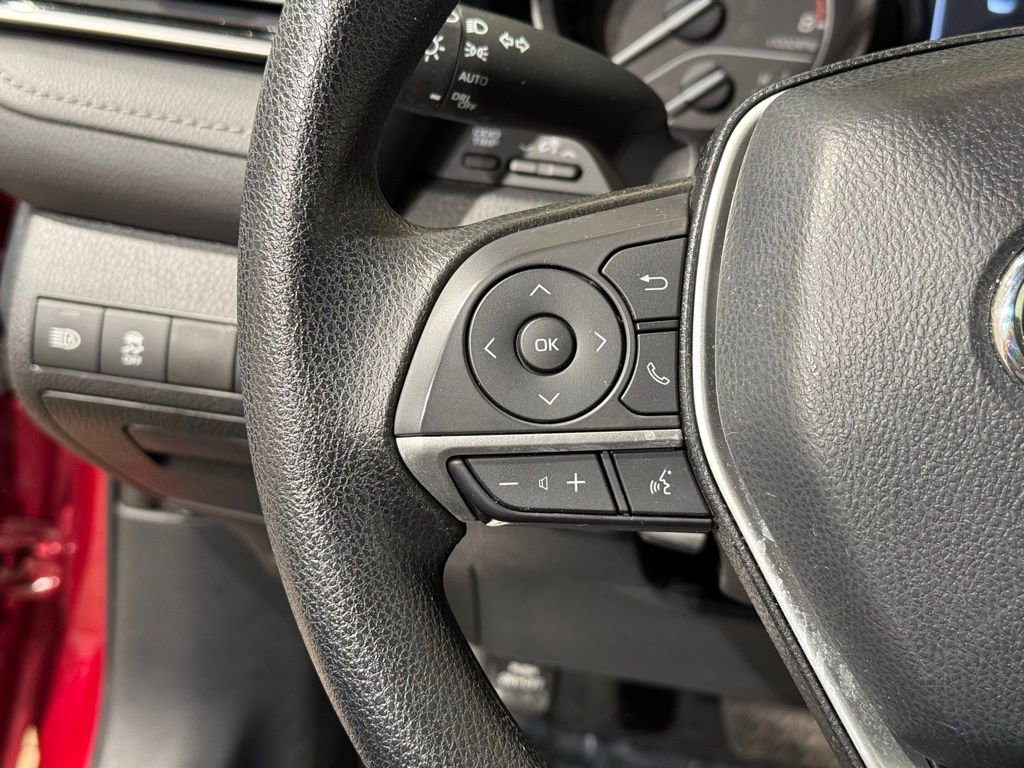 Certified 2022 Toyota Camry LE image 21