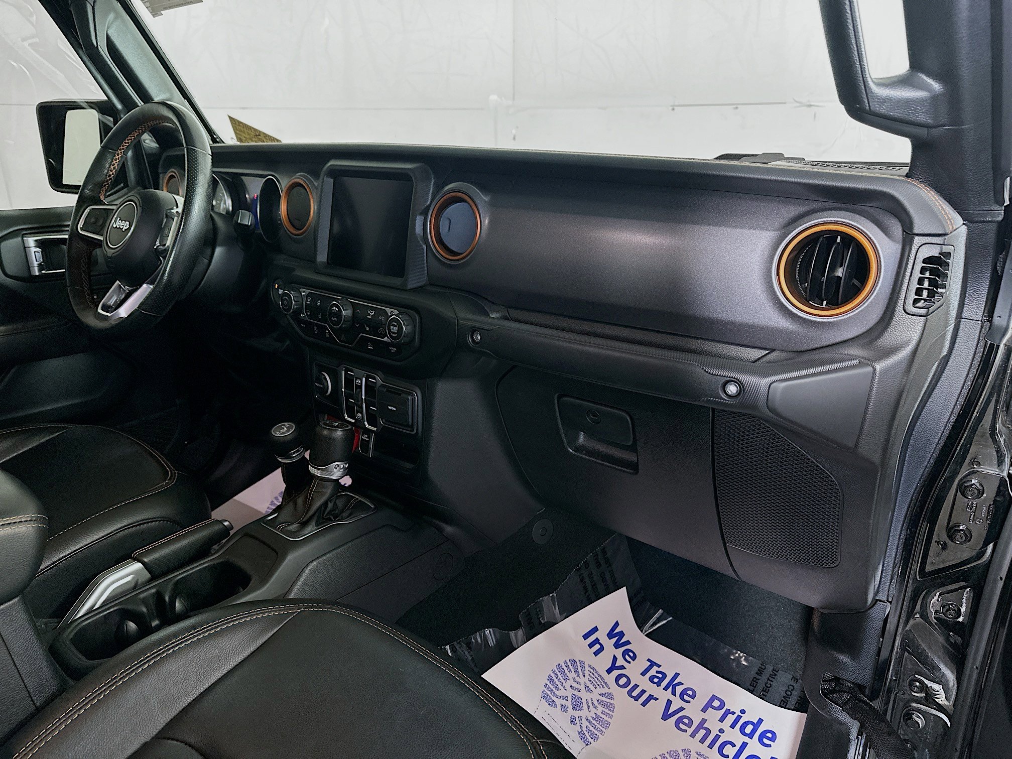 Used 2022 Jeep Gladiator Mojave w/ LED Lighting Group AWD/4WD image 27