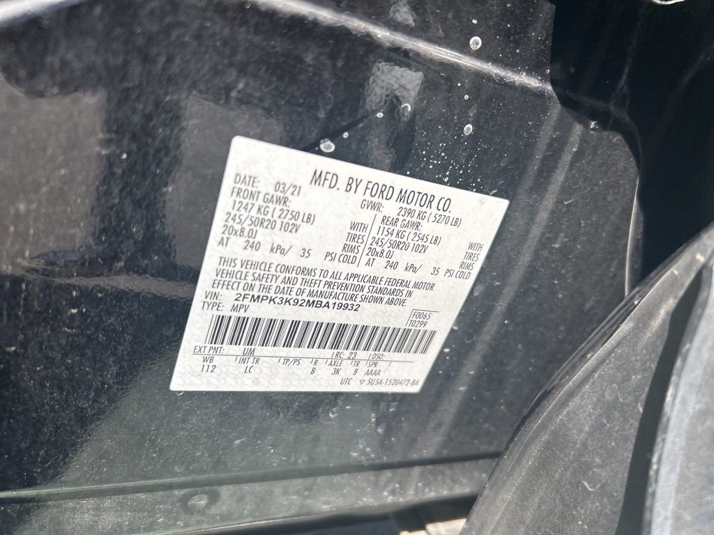 Used 2021 Ford Edge Titanium FWD image 12