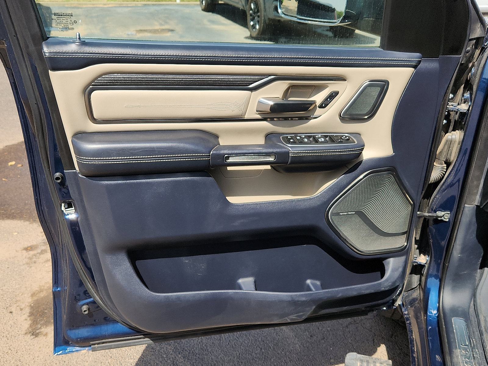 Used 2020 RAM 1500 Limited image 10