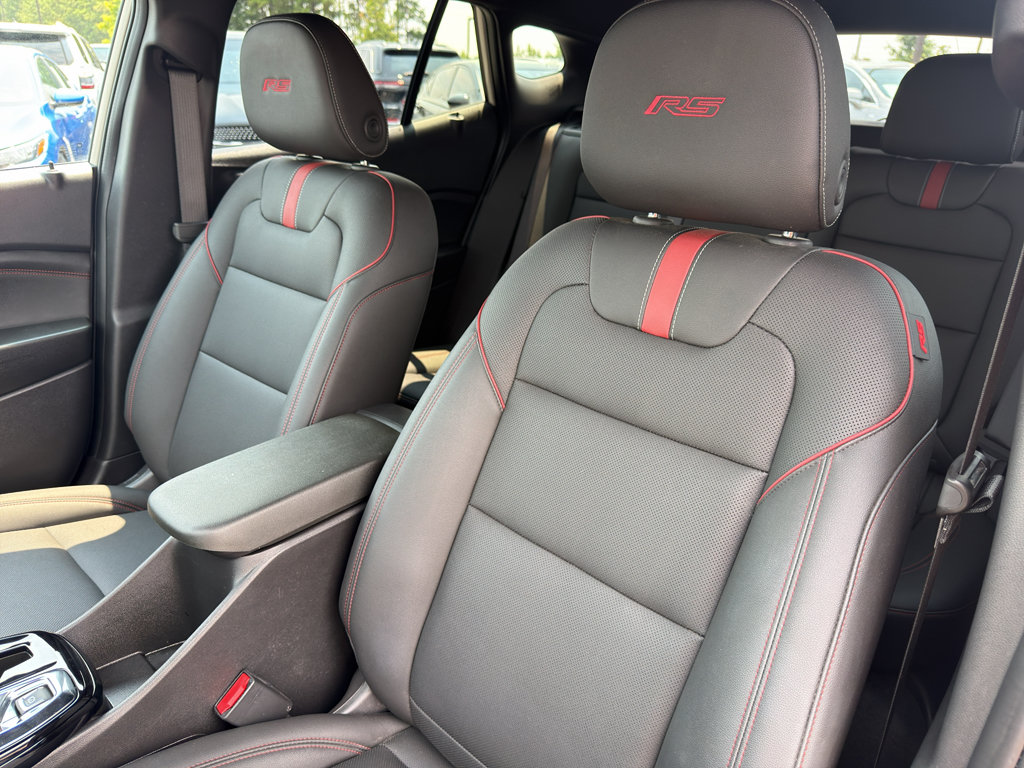 Used 2026 Chevrolet Trax RS w/ Sunroof Package FWD image 21