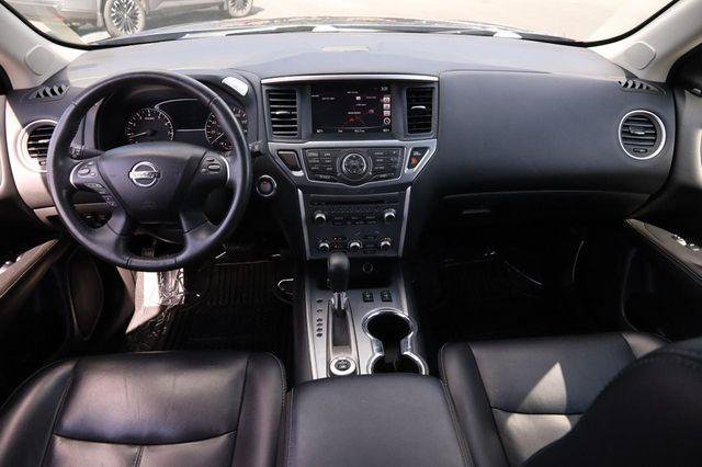 Used 2017 Nissan Pathfinder SL w/ SL Premium Package AWD/4WD image 27