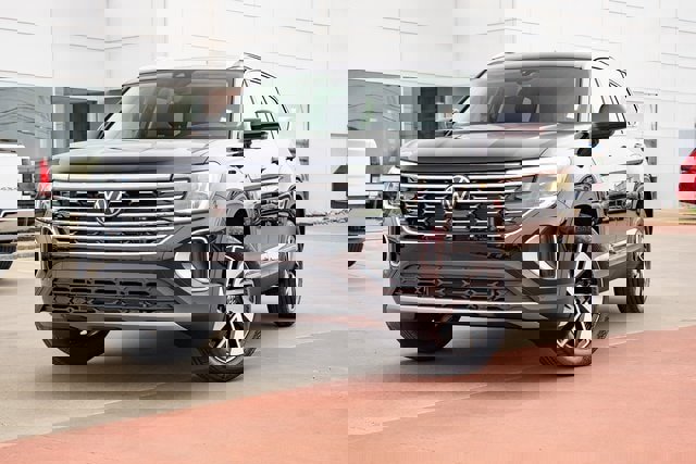 New 2025 Volkswagen Atlas SEL image 2