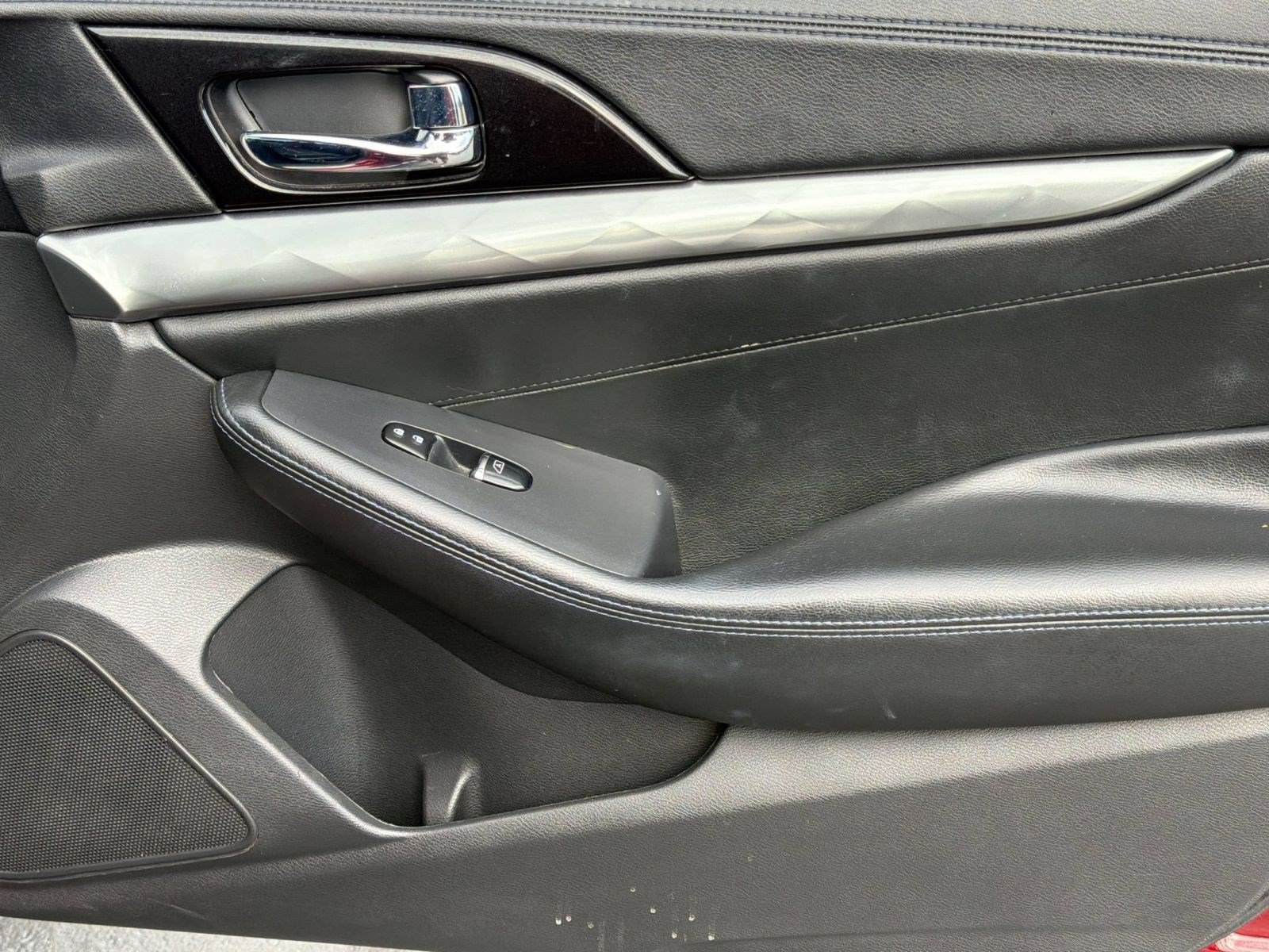Used 2019 Nissan Maxima 3.5 S w/ Floor Mat Group FWD image 32