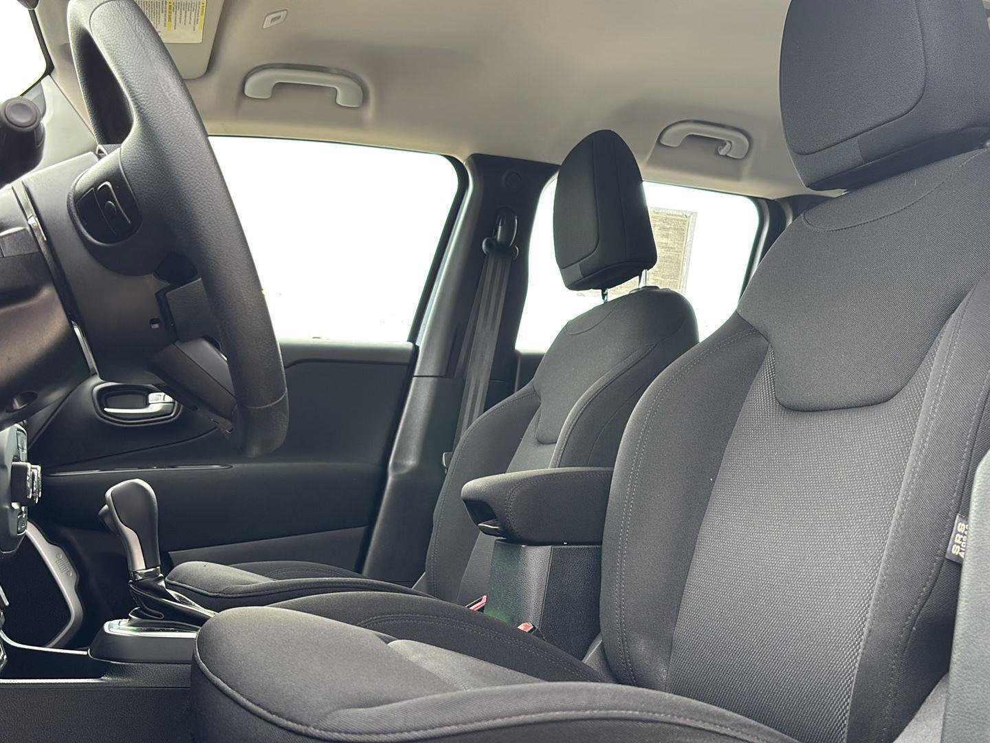 Used 2019 Jeep Renegade Sport FWD image 13