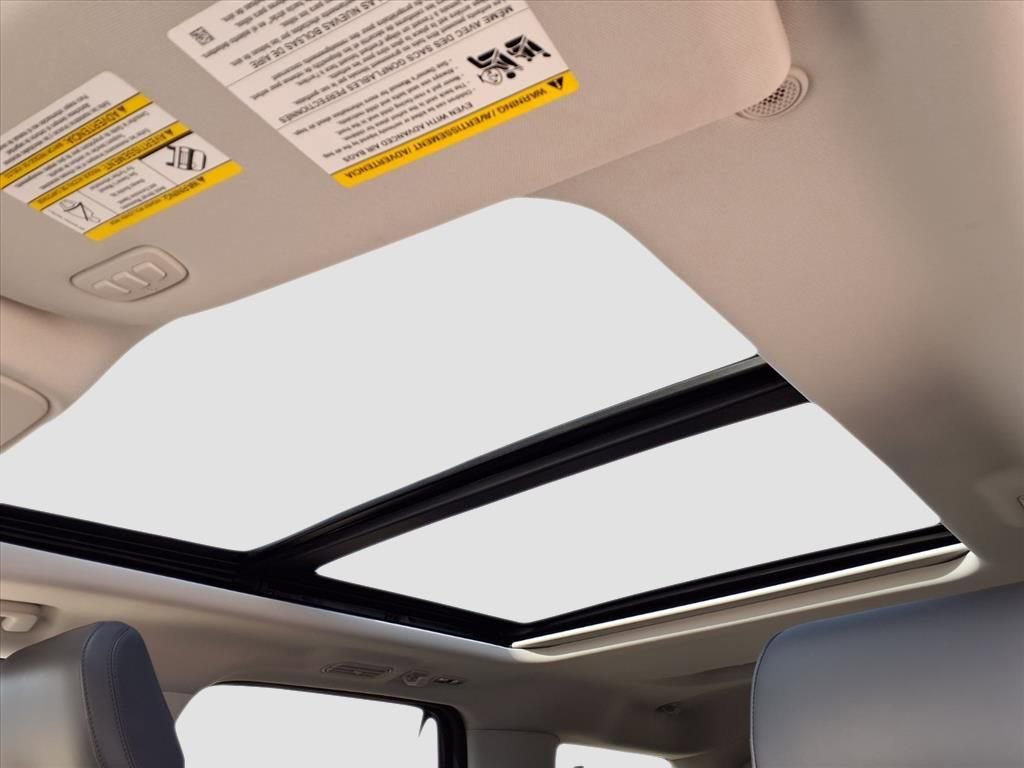 Used 2025 Ford Expedition Active image 14