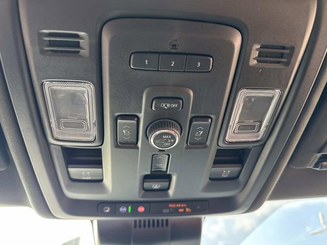 Used 2024 GMC Yukon Denali Ultimate AWD/4WD image 26