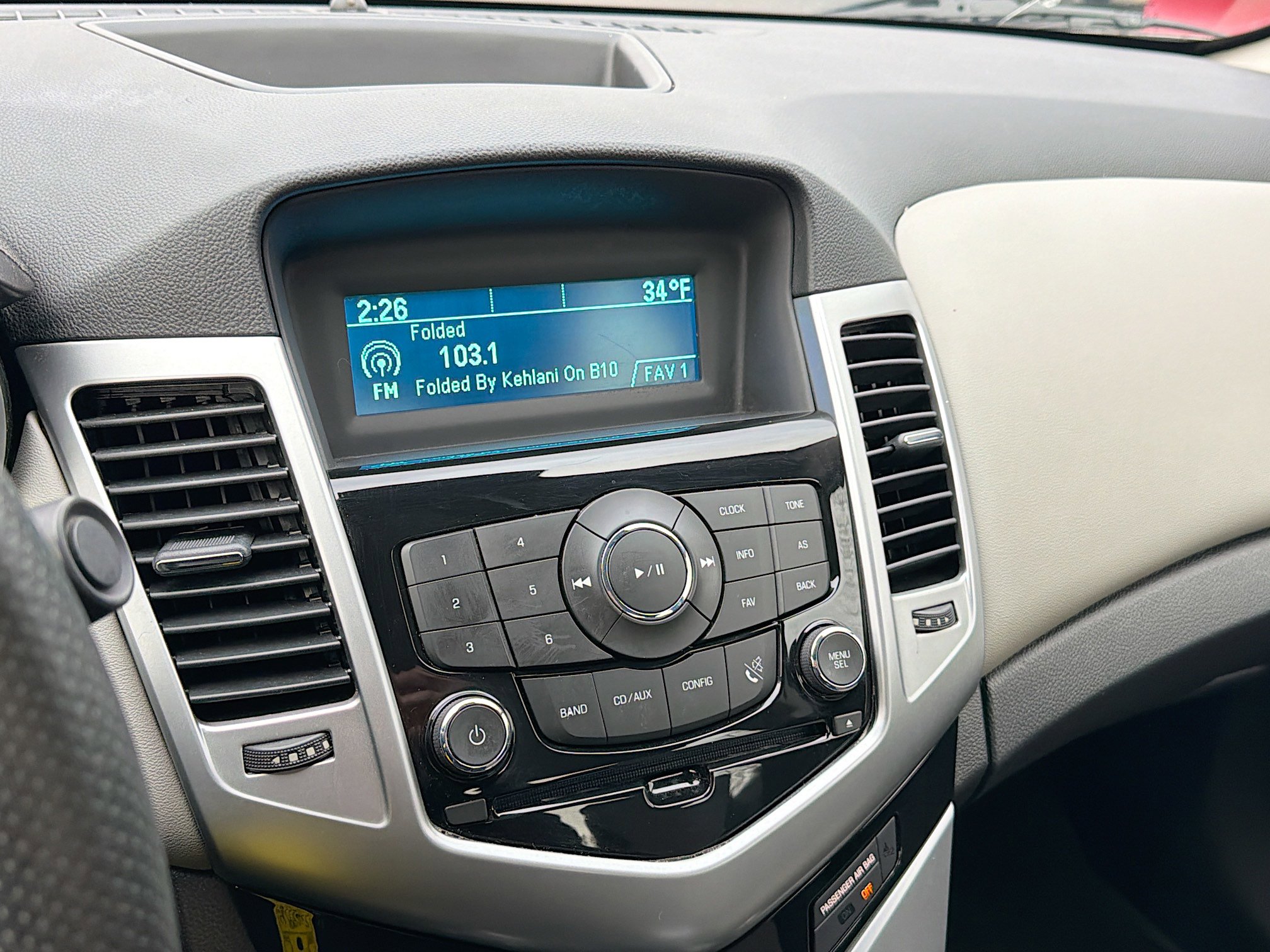 Used 2013 Chevrolet Cruze LS image 9