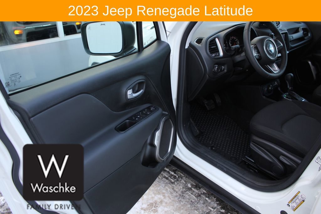 Used 2023 Jeep Renegade Latitude image 14