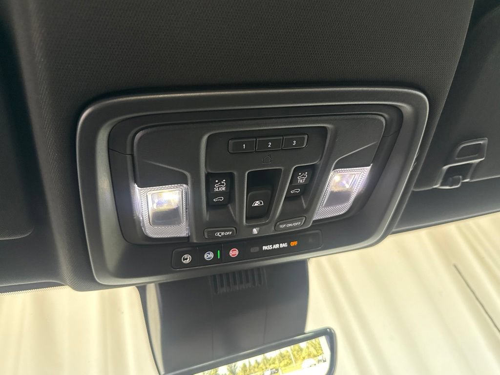 New 2026 Chevrolet Silverado 2500 ZR2 w/ LPO, Dark Essentials Package AWD/4WD image 17