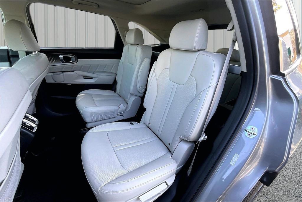 Used 2023 Kia Sorento SX Prestige w/ Panoramic Sunroof Package image 20