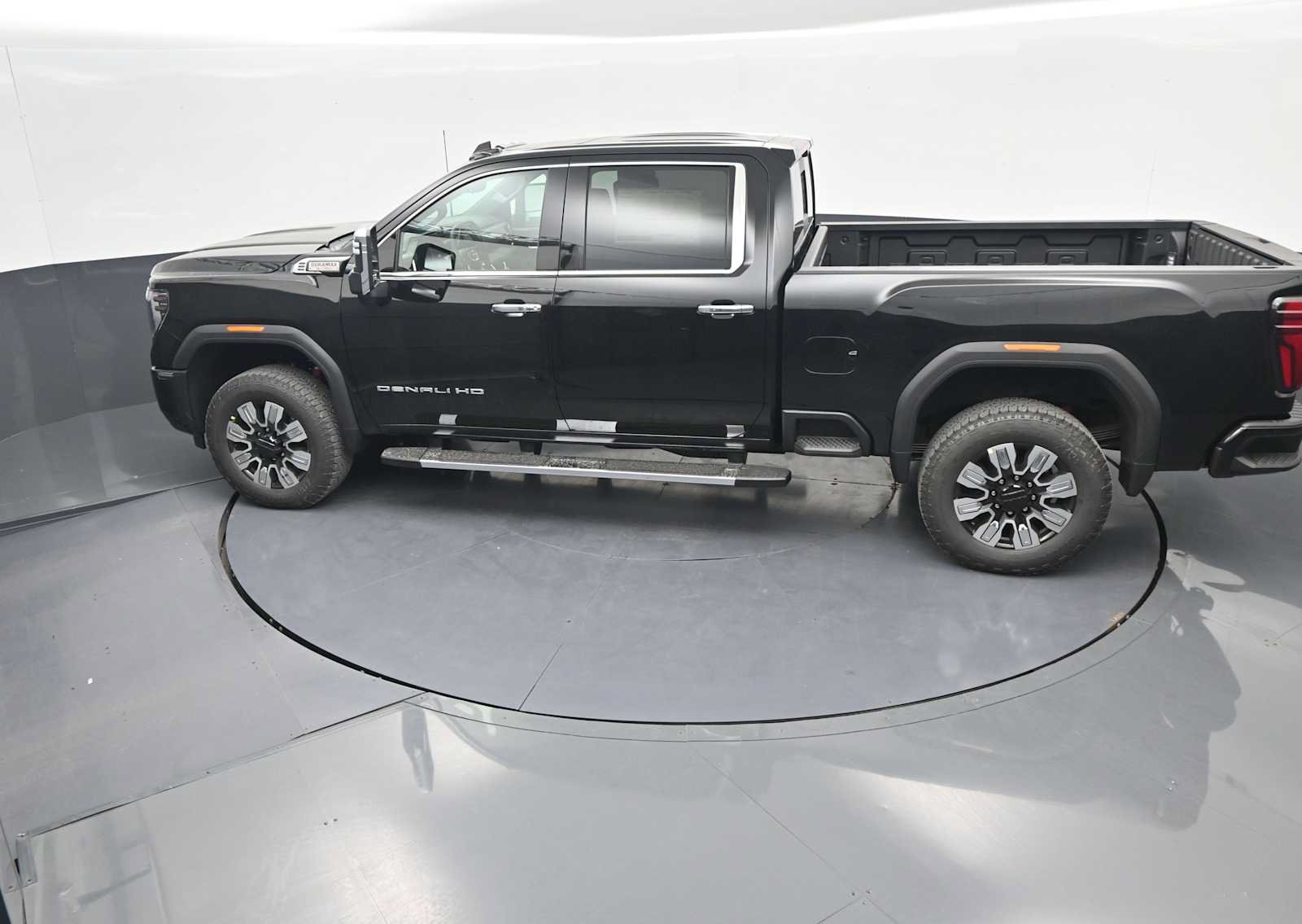New 2026 GMC Sierra 2500 Denali w/ Technology Package AWD/4WD image 27