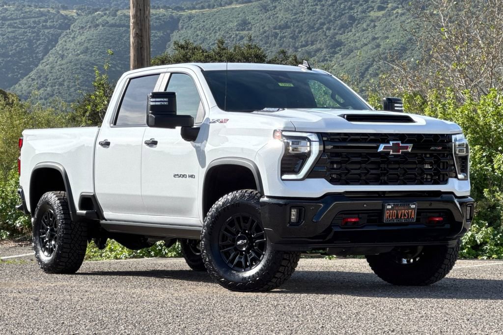 Certified 2025 Chevrolet Silverado 2500 ZR2 w/ Technology Package AWD/4WD image 2
