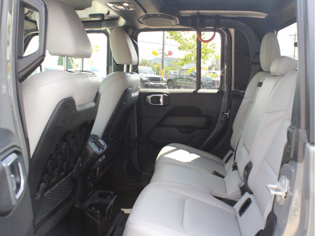 Certified 2021 Jeep Gladiator Mojave AWD/4WD image 33