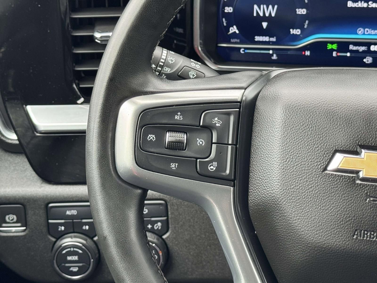 Used 2023 Chevrolet Silverado 1500 LT image 18