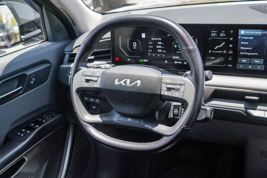 Certified 2024 Kia EV9 Light Long Range RWD image 14