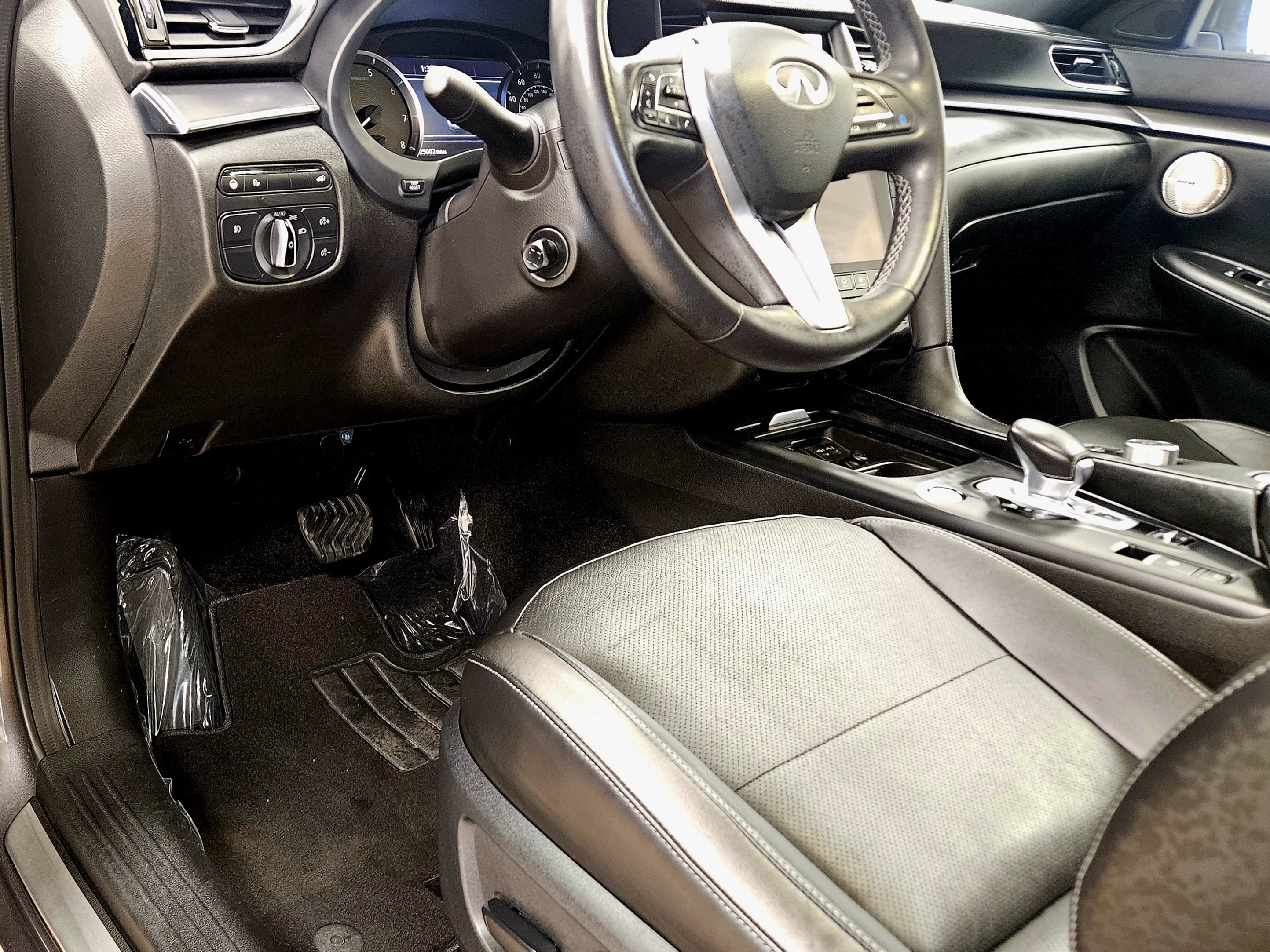 Used 2023 INFINITI QX55 Essential image 39