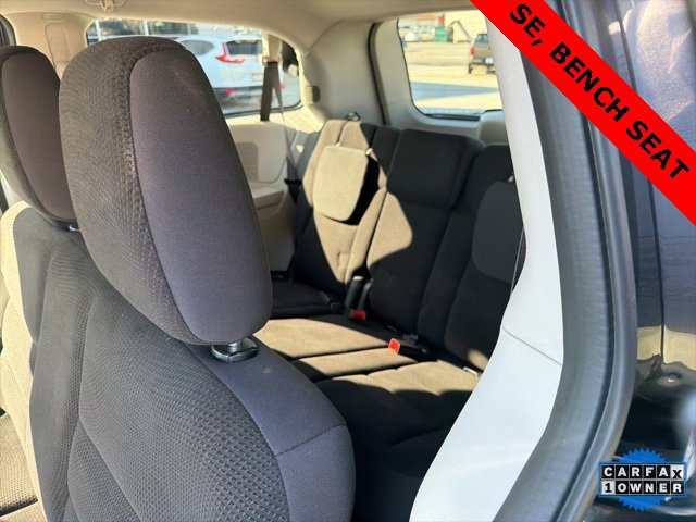 Used 2018 Dodge Grand Caravan SE w/ UConnect Hands-Free Group image 14
