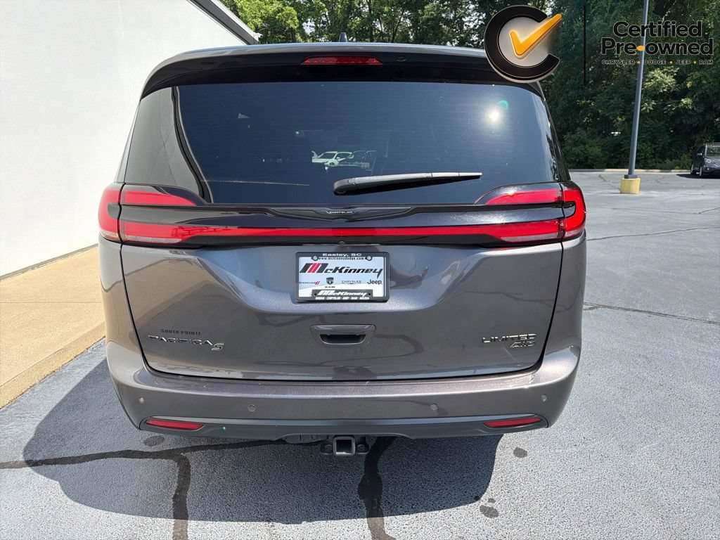 Certified 2023 Chrysler Pacifica Limited w/ Uconnect Theater Family Group AWD/4WD image 5