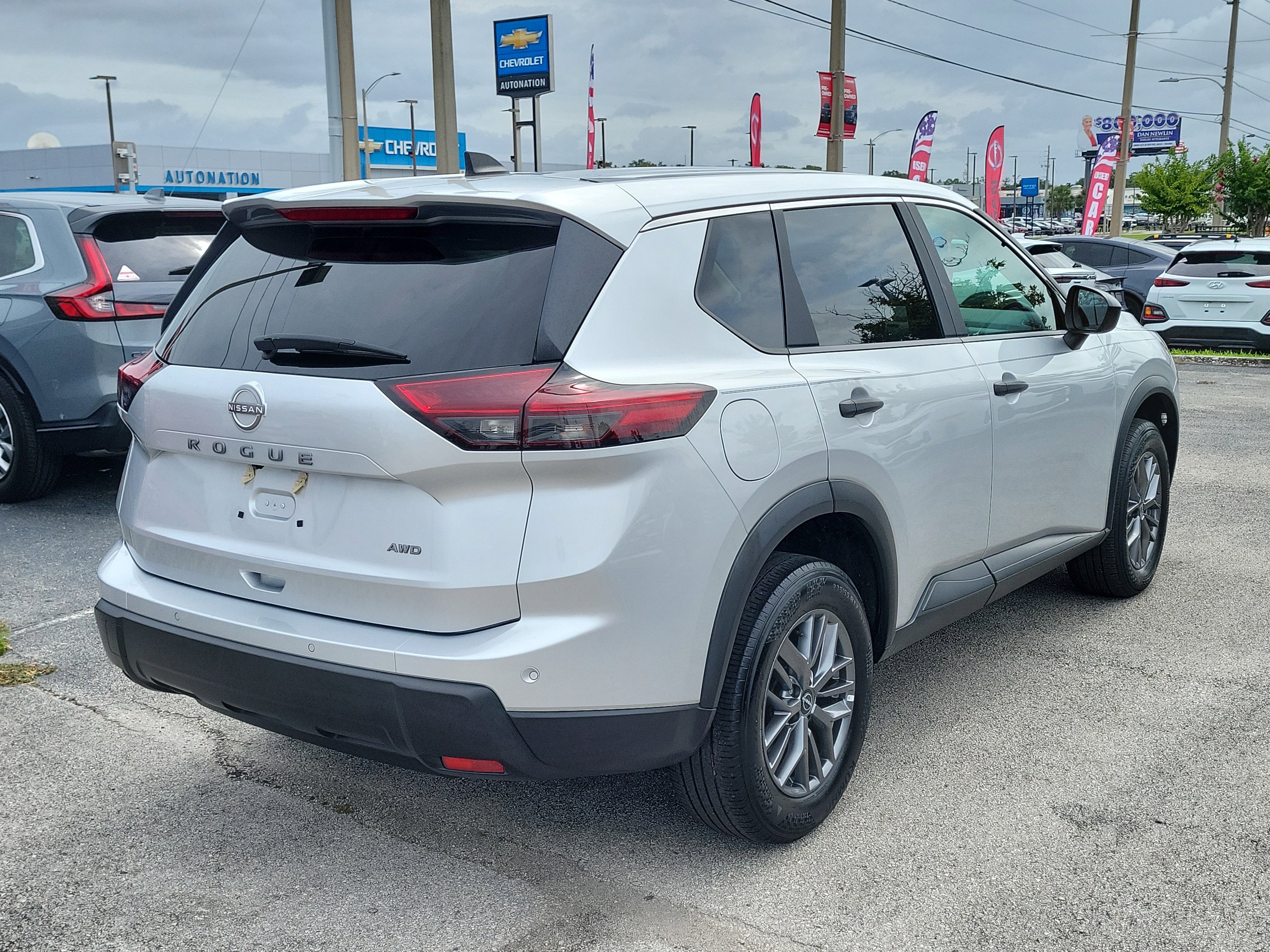 Certified 2025 Nissan Rogue S AWD/4WD image 4