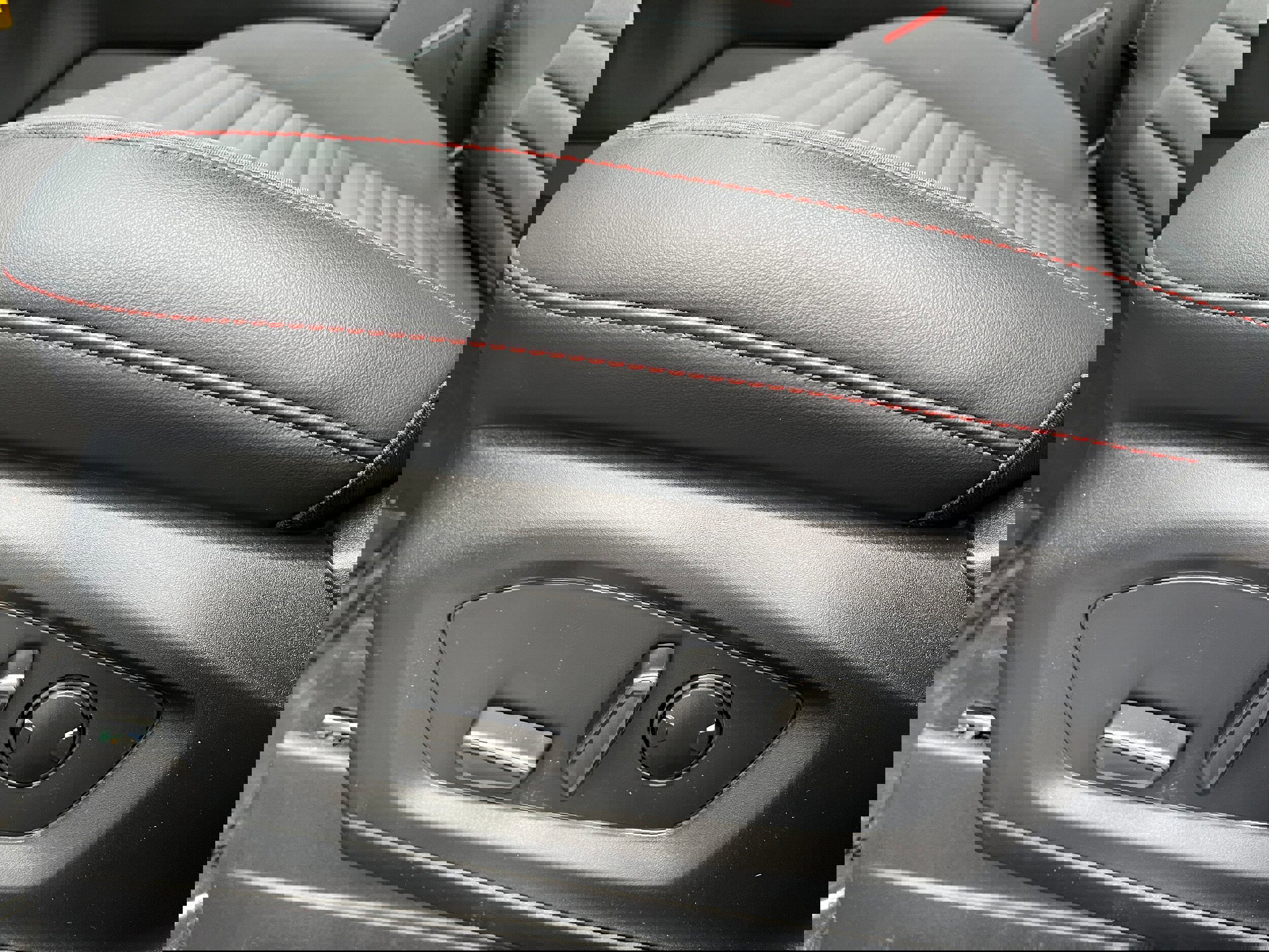 New 2026 Ford Explorer ST-Line w/ ST-Line Street Pack image 10