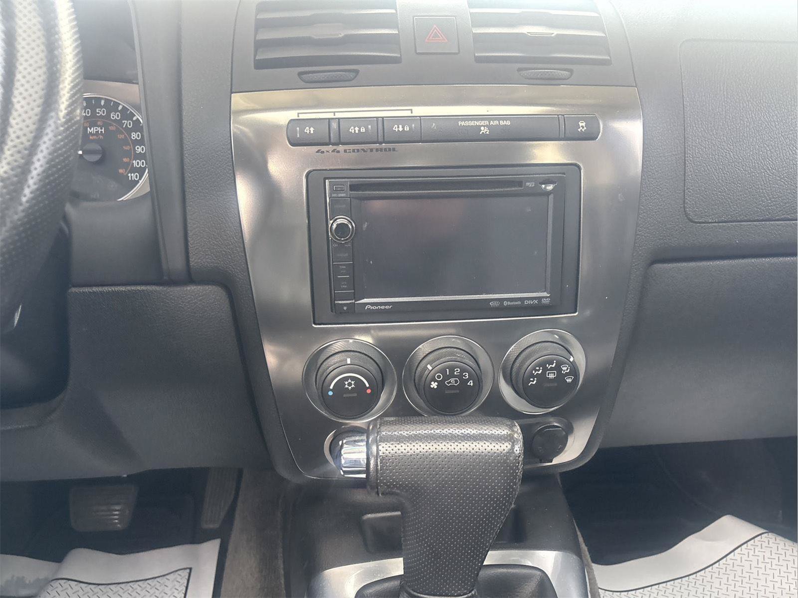 Used 2008 HUMMER H3 Luxury AWD/4WD image 21