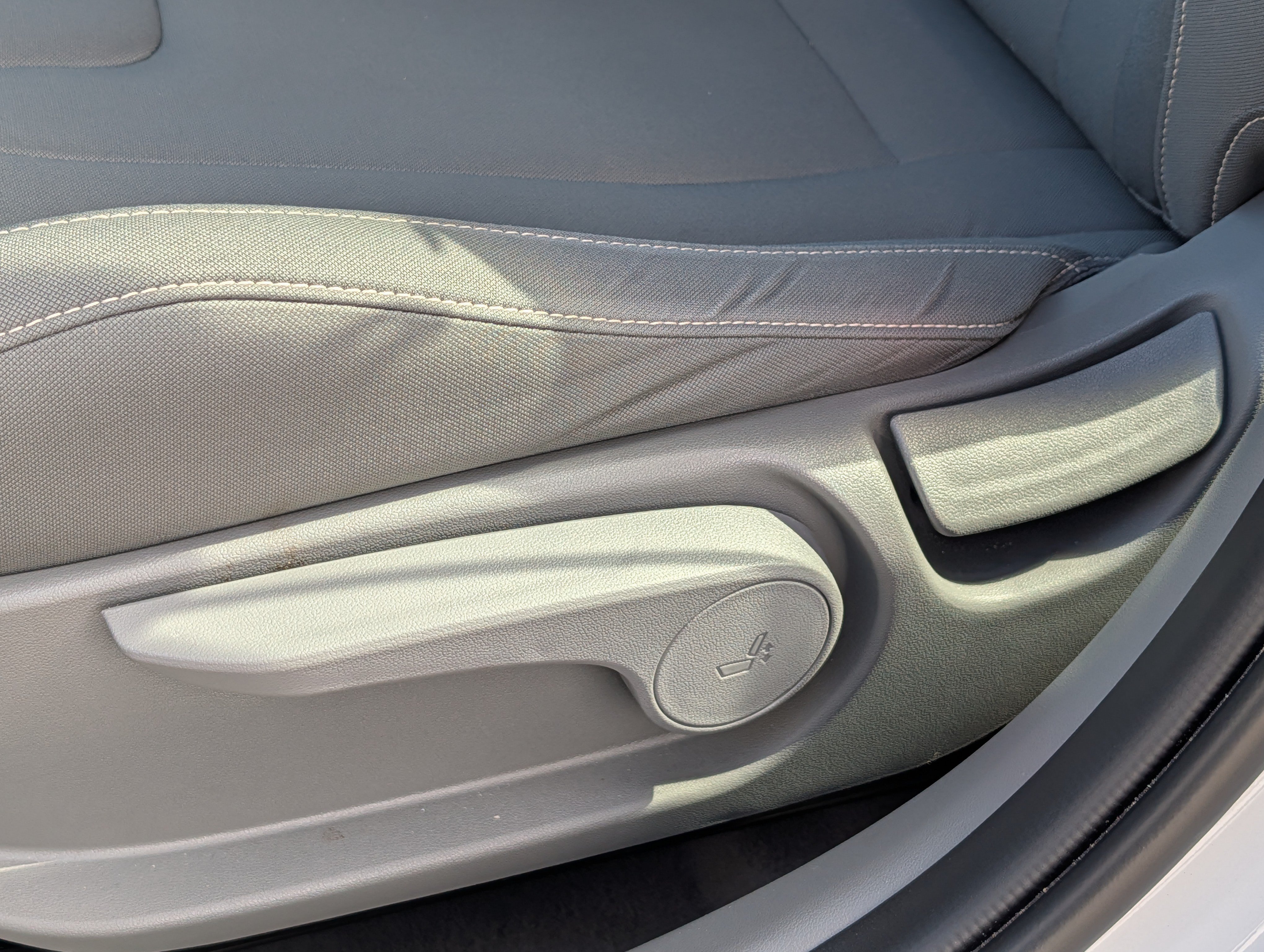 Certified 2024 Hyundai Elantra SEL FWD image 20