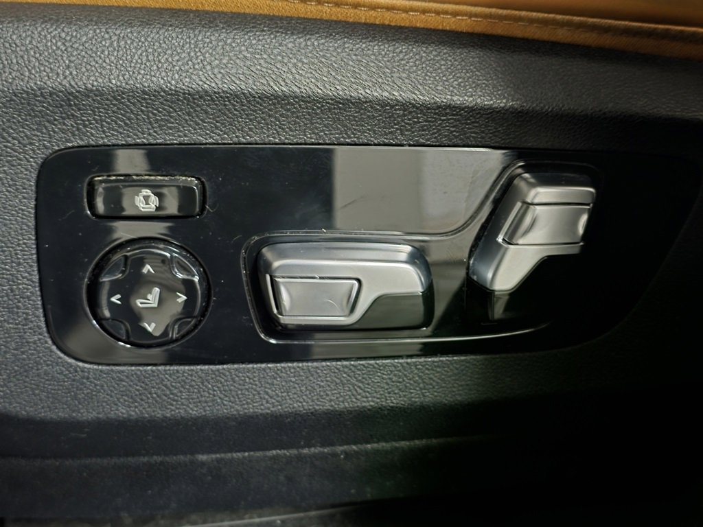 Used 2024 BMW X5 M60i image 16